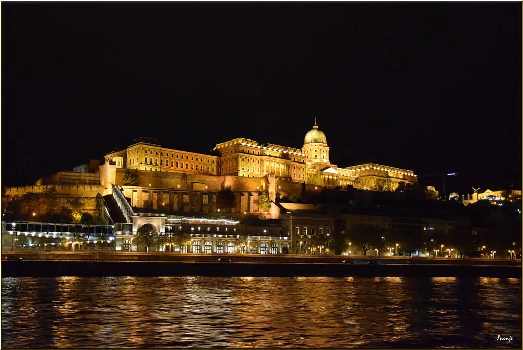 Hungary in October: Is It Worth Visiting? Weather & Crowds