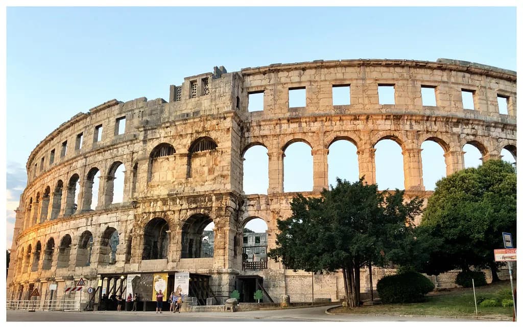 Pula in October: Shoulder-Season Weather, Crowds and Verdict