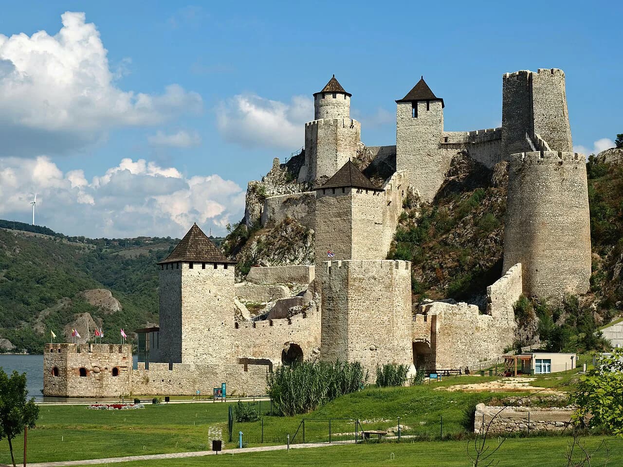 Serbia eSIM: Local Networks, Roaming and Data Options