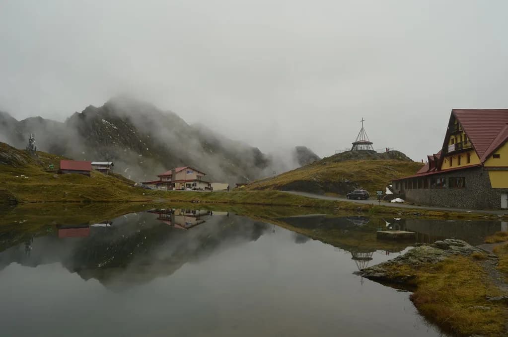Best Time to Visit Romania: Weather, Crowds & Seasons