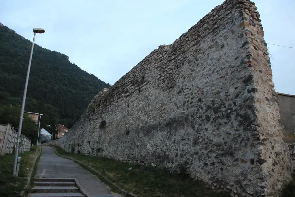 Romania Travel Tips: What to Know Before Booking