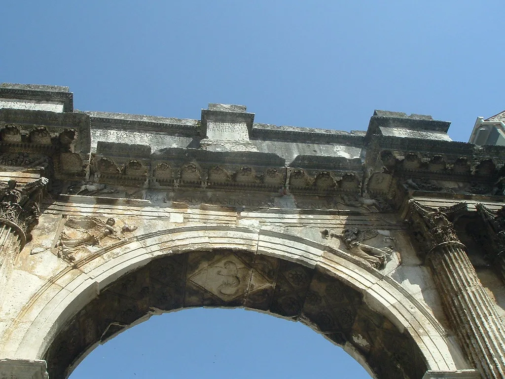Arch of the Sergii, Pula--Aztec influence?