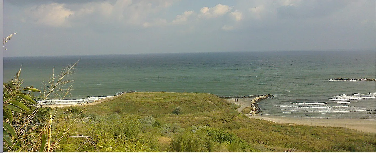 Plaja-Modern-din-Constanța-în-octombrie, Romania